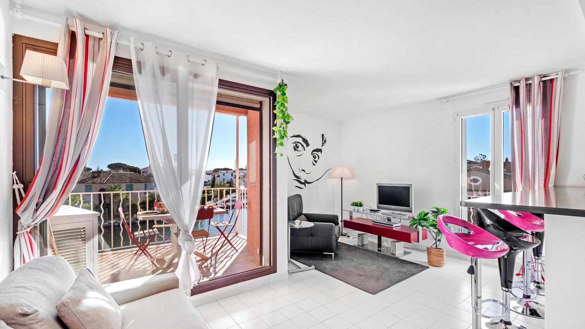 Casa Nostra, Port-Grimaud, Vue Sur Les Canaux Extérieur photo