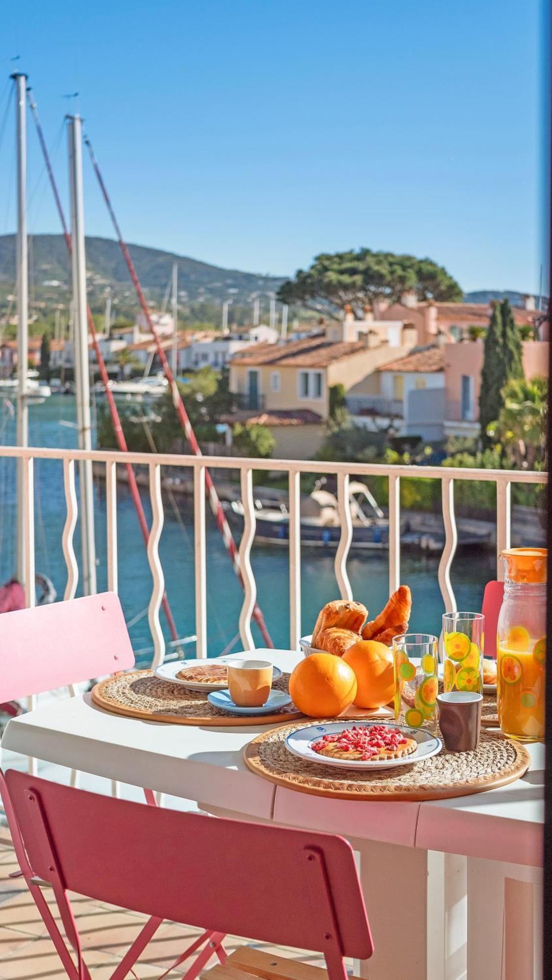 Casa Nostra, Port-Grimaud, Vue Sur Les Canaux Extérieur photo